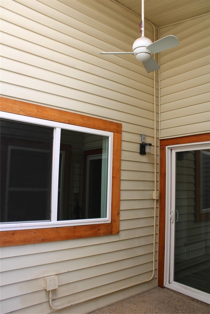 2021 Towngate Drive - Photo 10