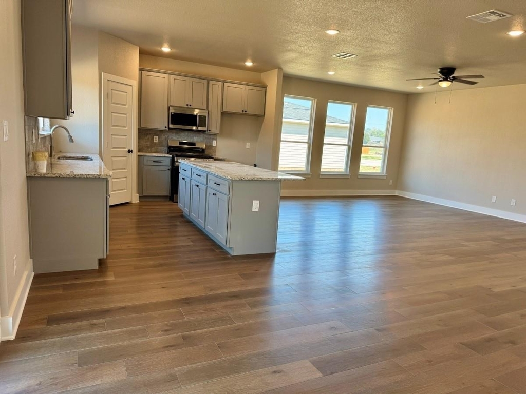 15528 Greenhouse Way - Photo 1