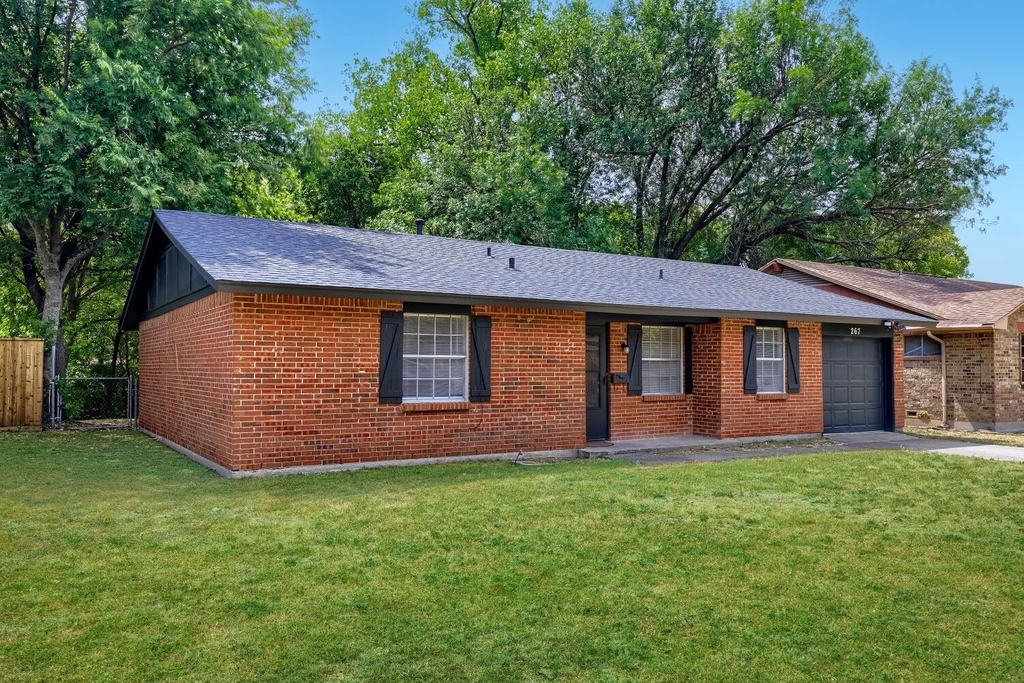 267 Merribrook Trail - Photo 1
