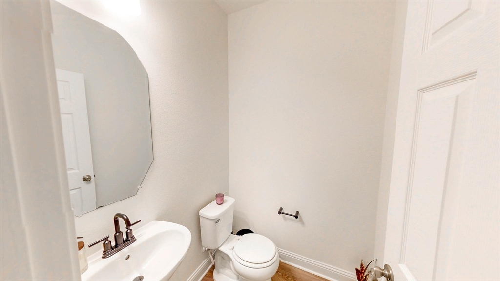 1200 Lancaster Drive - Photo 8