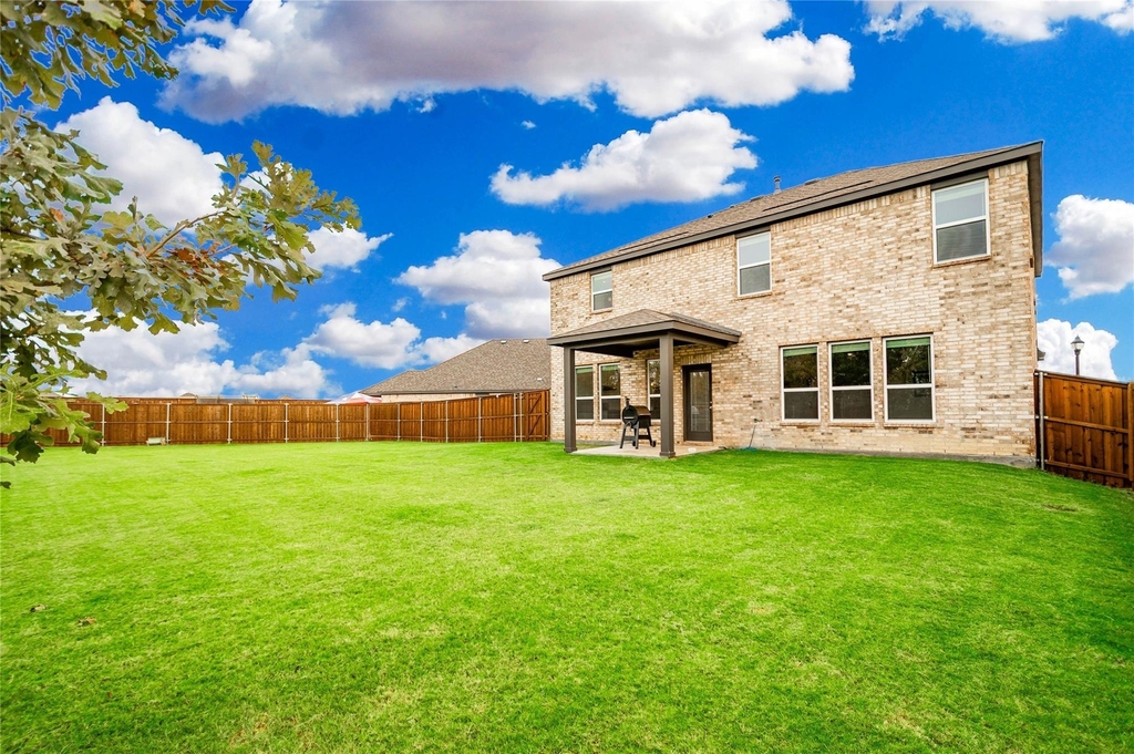 1200 Lancaster Drive - Photo 30