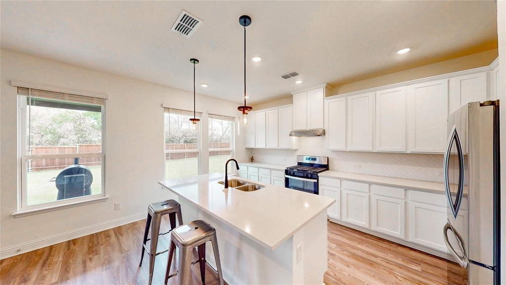 1200 Lancaster Drive - Photo 13