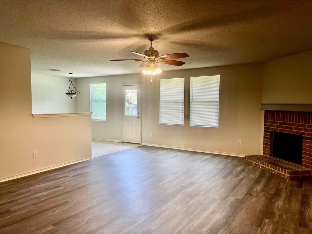 3704 Mariner Street - Photo 3