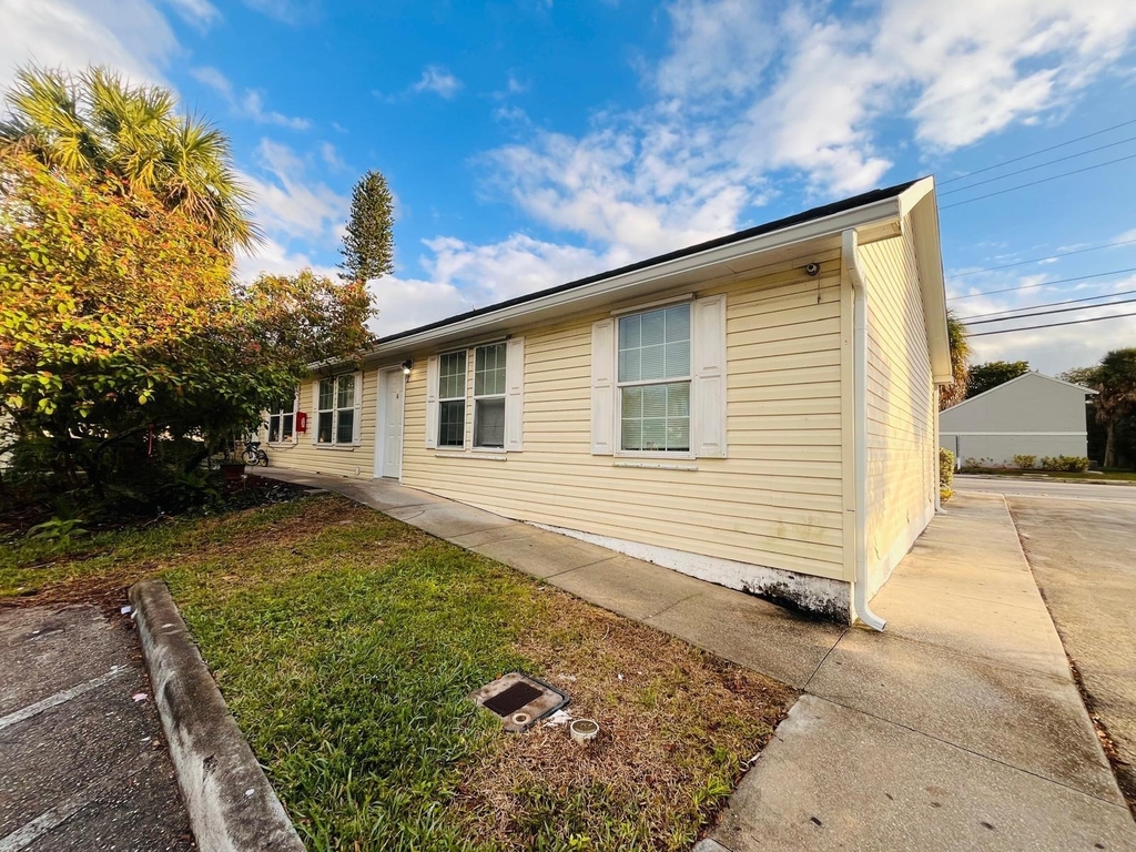 5289 Stacy Street - Photo 11