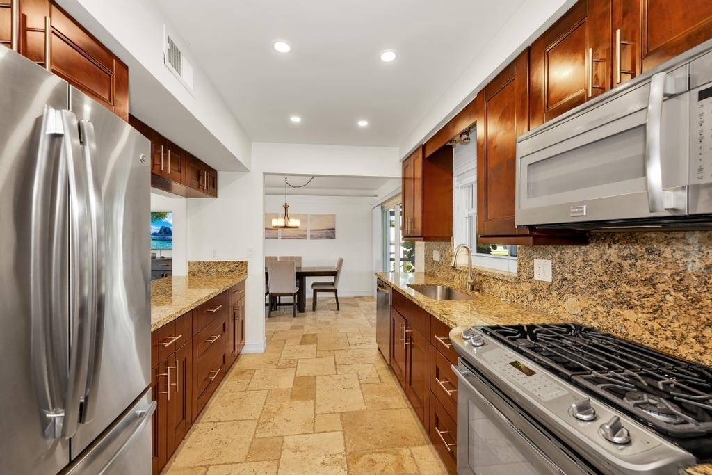 1771 Ne 35th Street - Photo 6