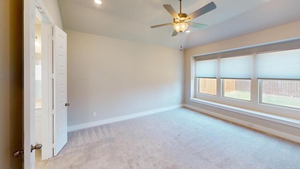2600 Briarhurst Court - Photo 5