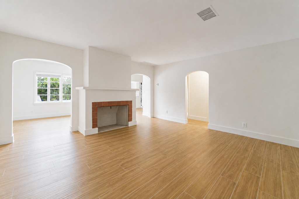 400 E Royal Palm Road - Photo 4