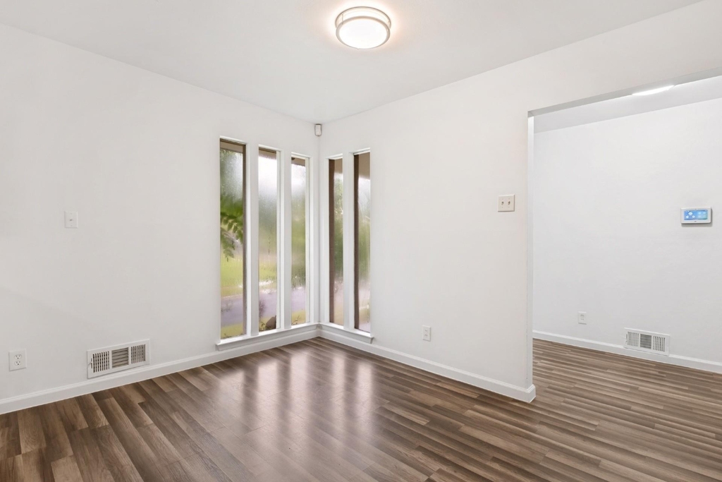 4315 Woodstock Drive - Photo 18