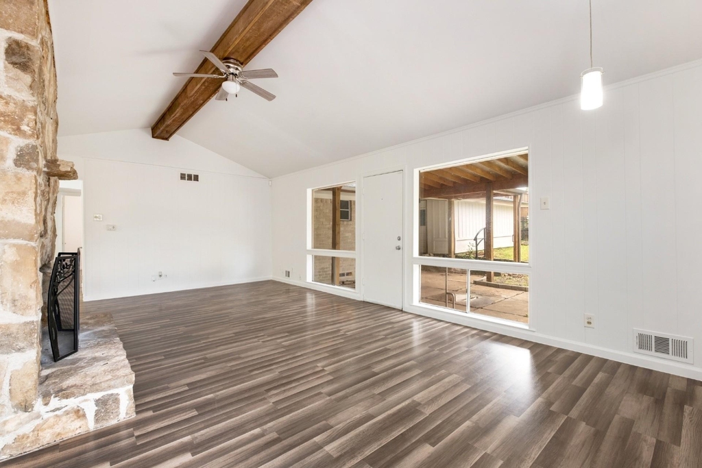 4315 Woodstock Drive - Photo 7