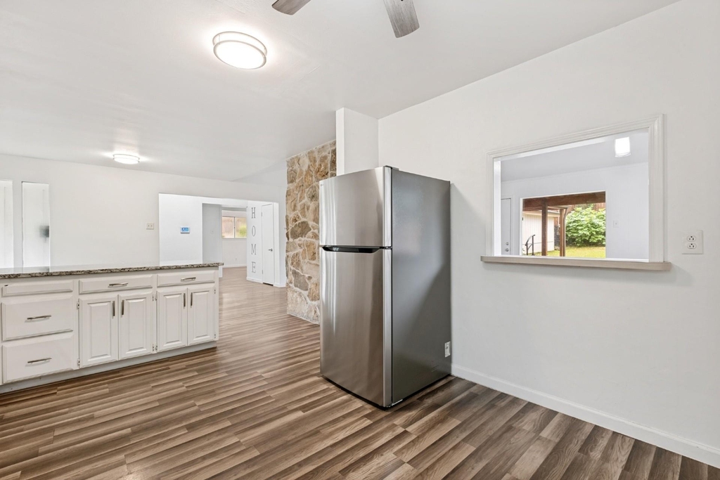 4315 Woodstock Drive - Photo 12