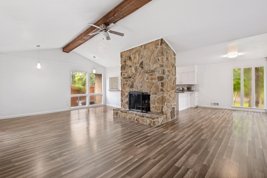 4315 Woodstock Drive - Photo 5
