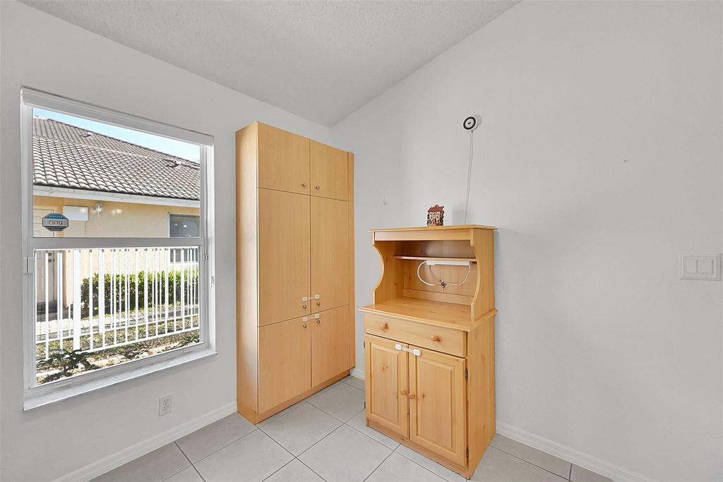 5361 Nw 90th Avenue - Photo 9