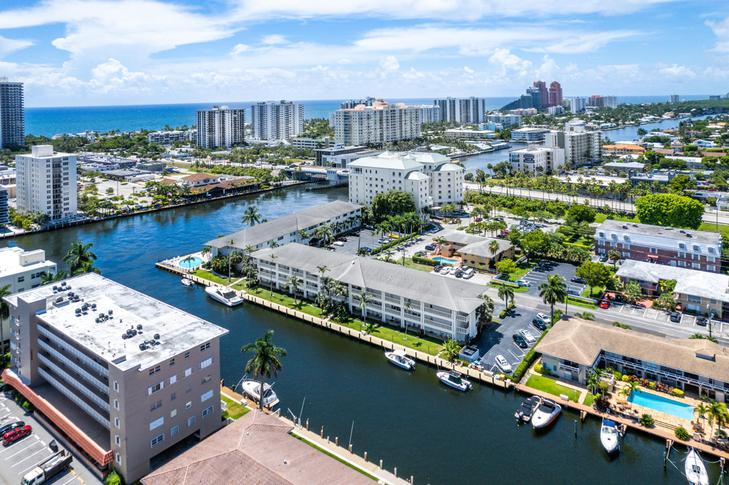 2881 Ne 32nd Street - Photo 33