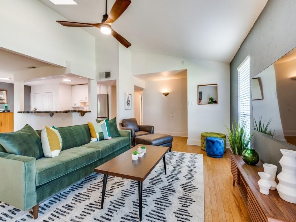 305 Westover Drive - Photo 4