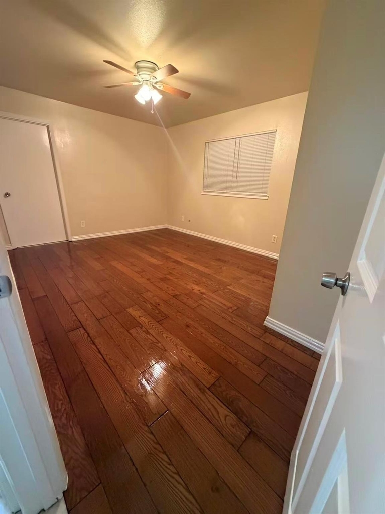 1624 E Park Boulevard - Photo 8