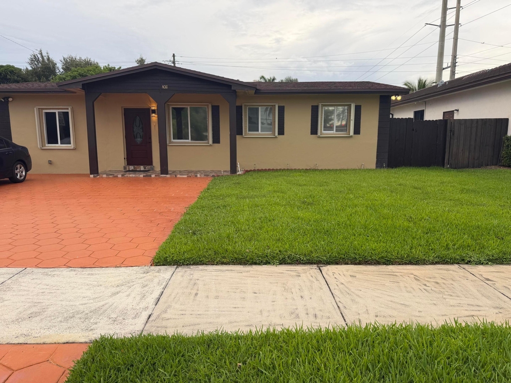 4011 Sw 28th Street - Photo 0