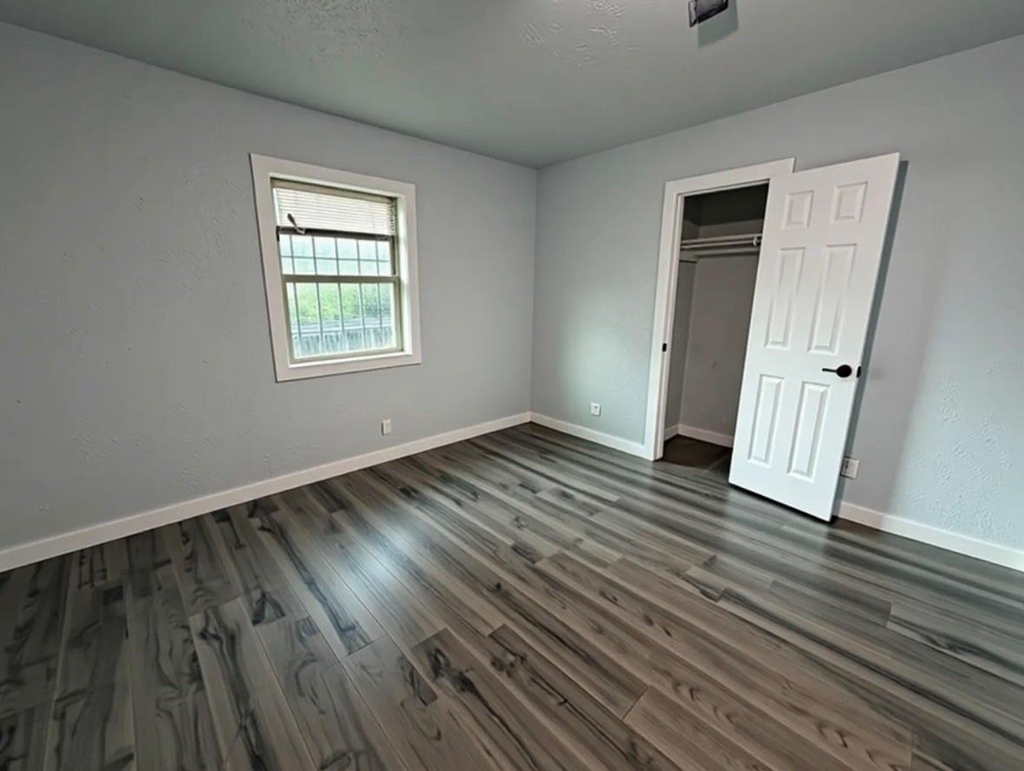 2738 Lawrence Street - Photo 7