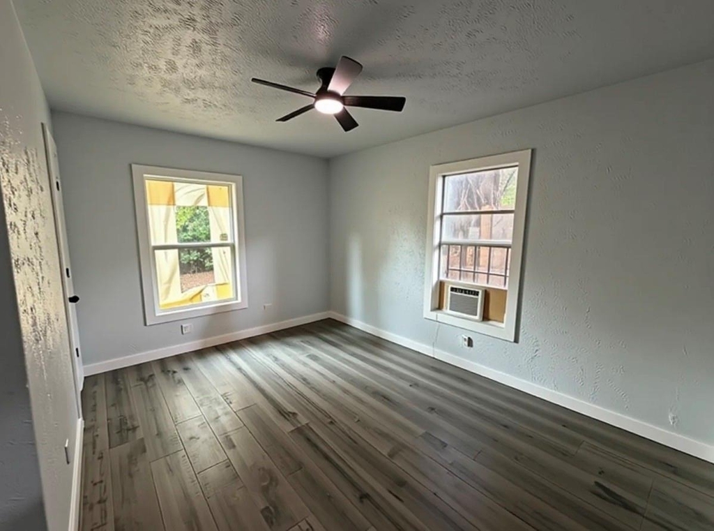 2738 Lawrence Street - Photo 4