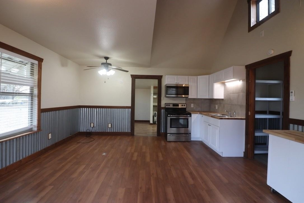 1800 Newport Road - Photo 6