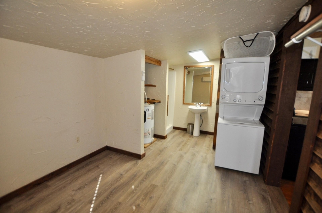 1800 Newport Road - Photo 10