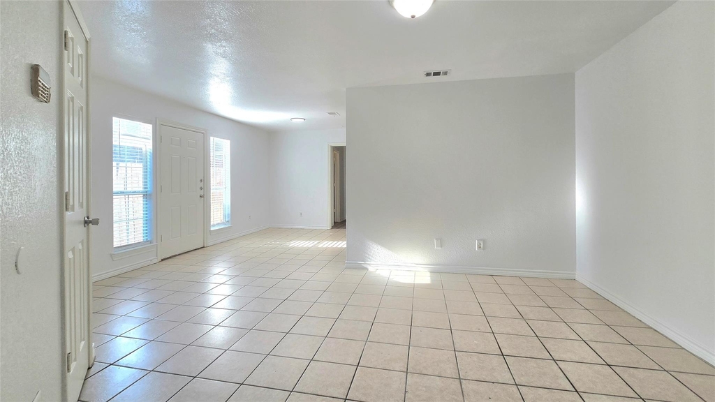 5017 Chapman Street - Photo 8