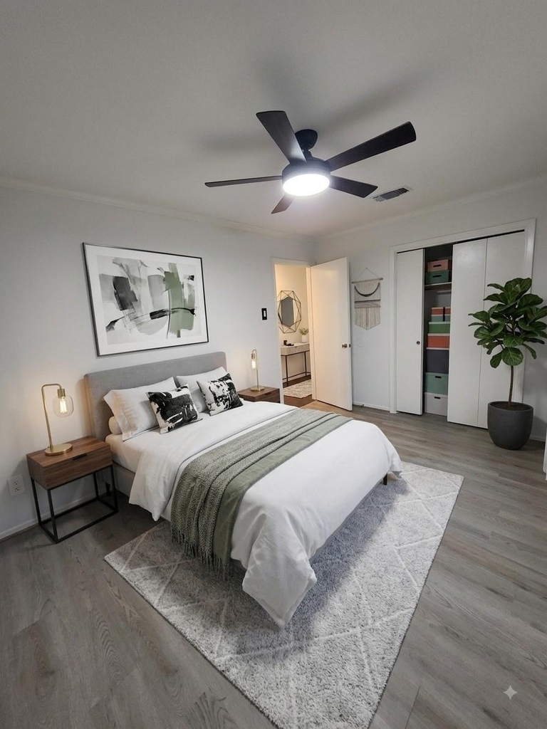 7308 Sanger Avenue - Photo 2