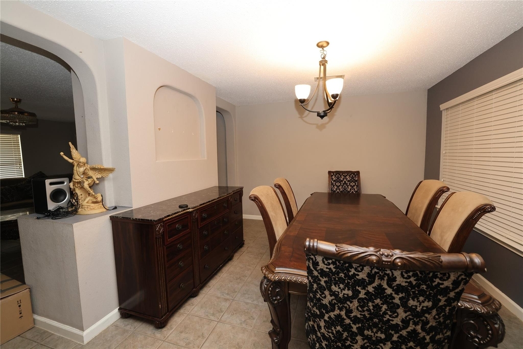 4360 Mesa Drive - Photo 2