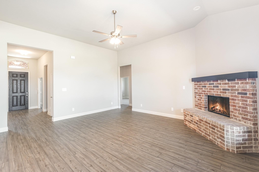 720 Candace Drive - Photo 3