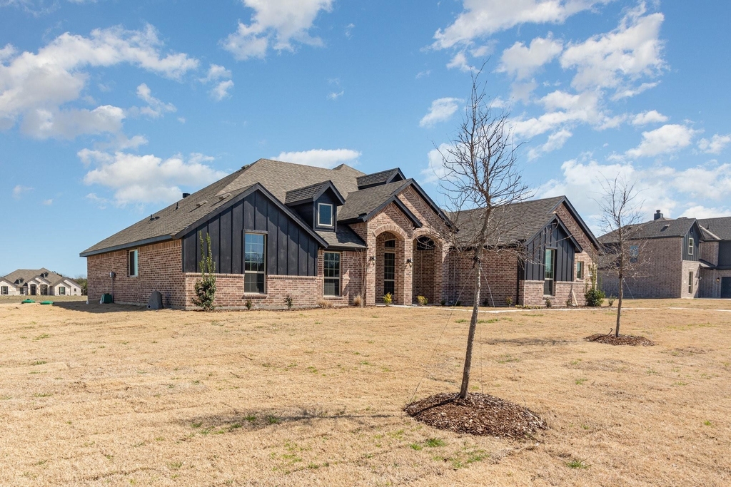 720 Candace Drive - Photo 1