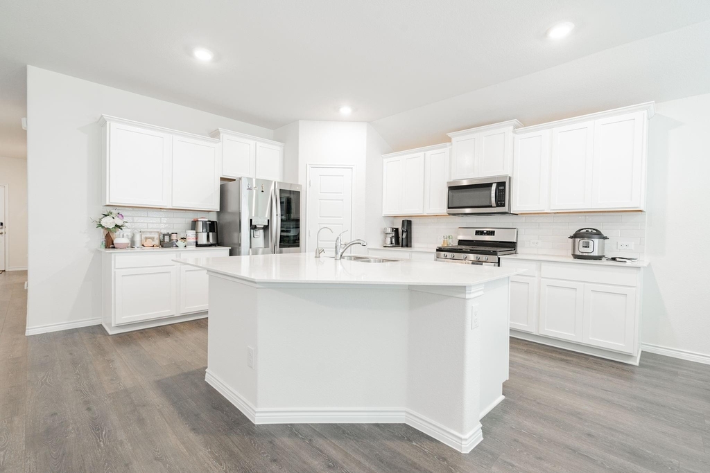555 Delaware Road - Photo 15