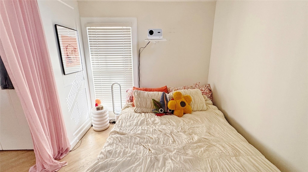 2504 State Street - Photo 7