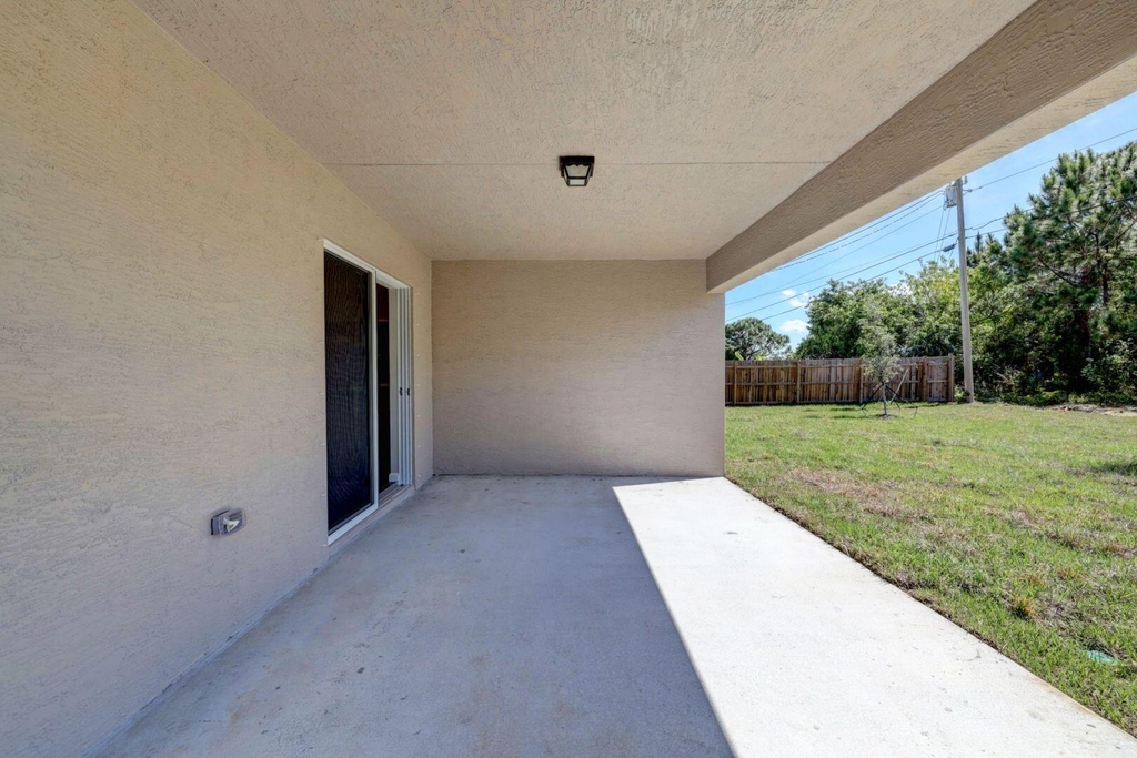 1913 Sw Swift Avenue - Photo 33