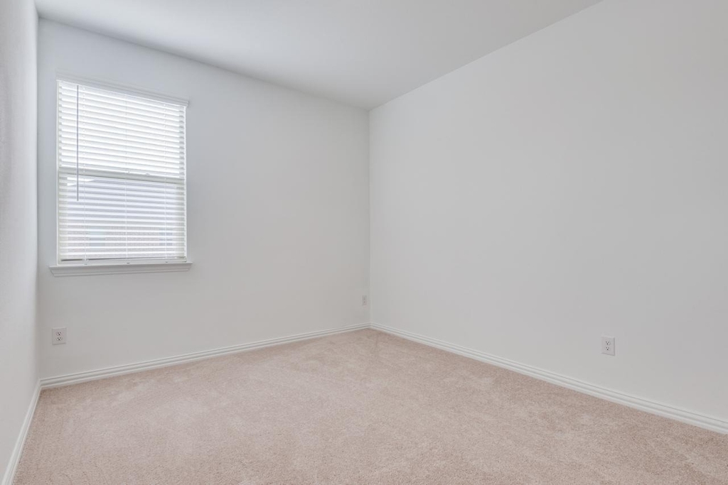 2204 Okeefe Drive - Photo 7