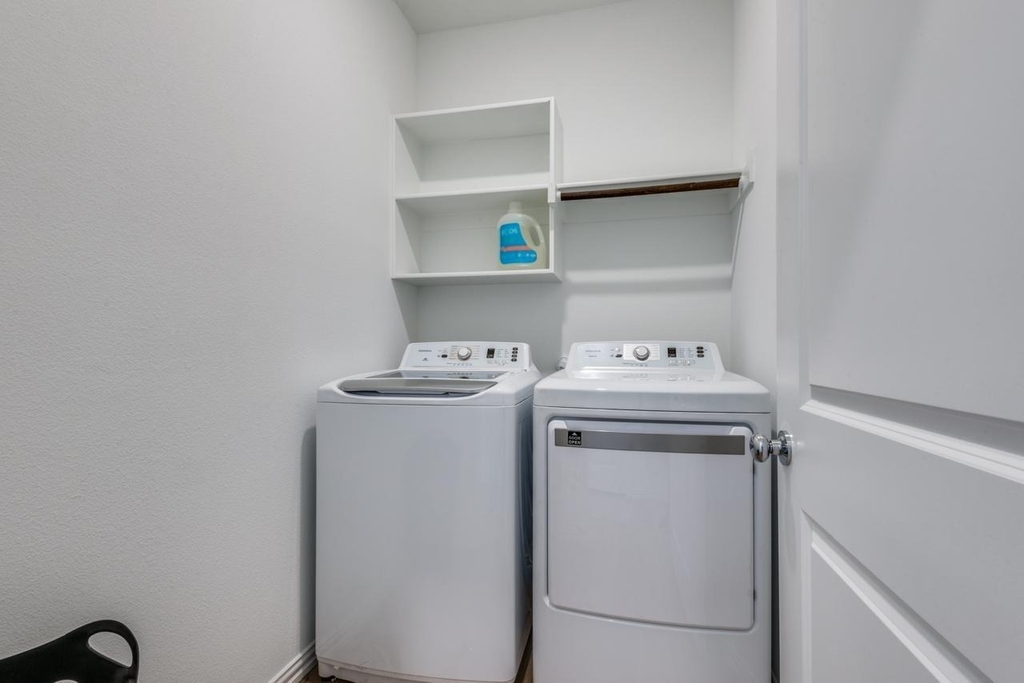 2204 Okeefe Drive - Photo 2