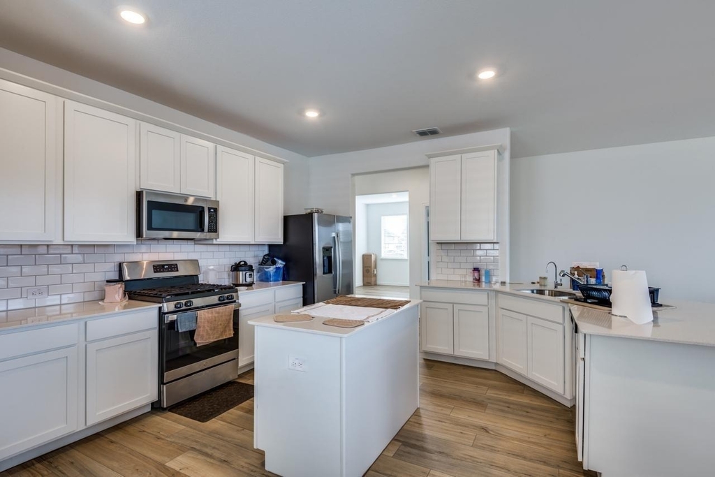 2204 Okeefe Drive - Photo 5