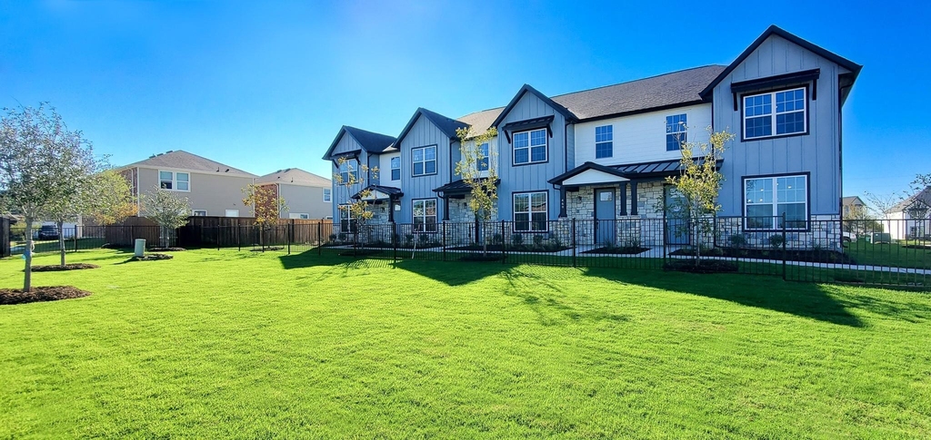 1641 Palladio Loop - Photo 0