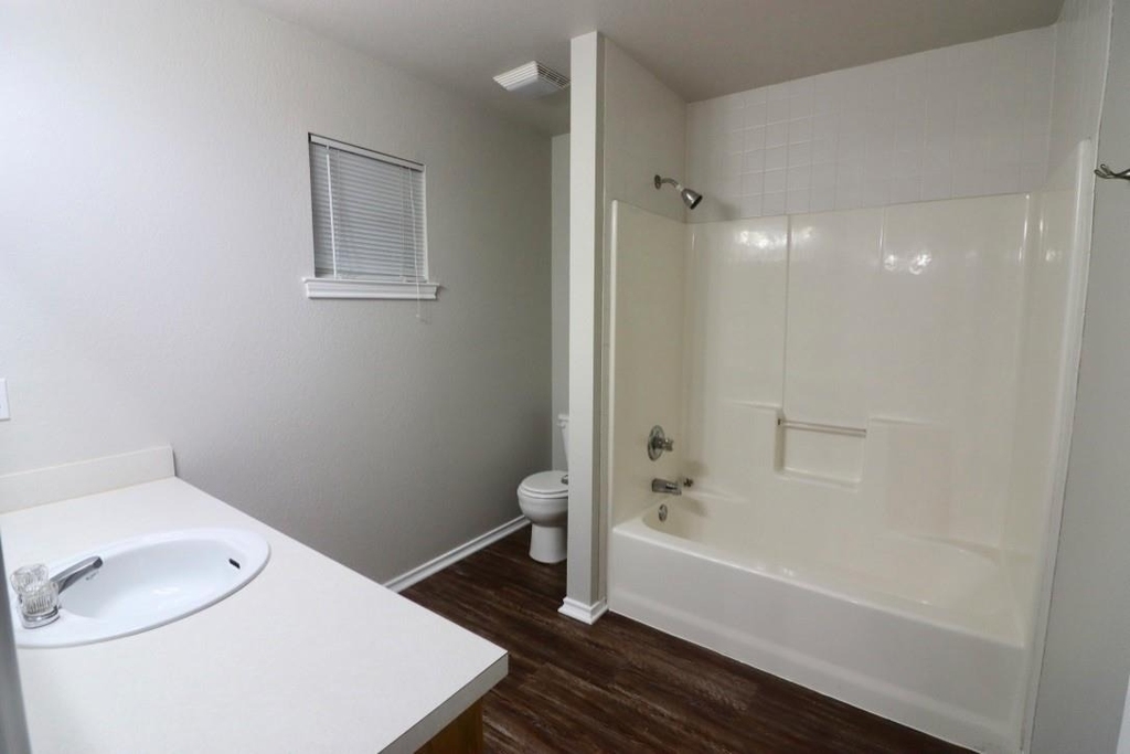 1124 W Spring Street - Photo 7