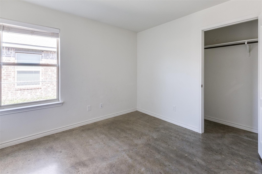 6011 Amelia Earhart Boulevard - Photo 12