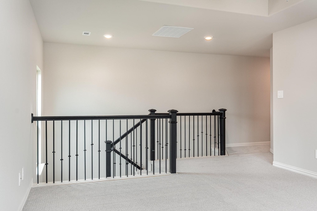 1019 Ella Drive - Photo 5