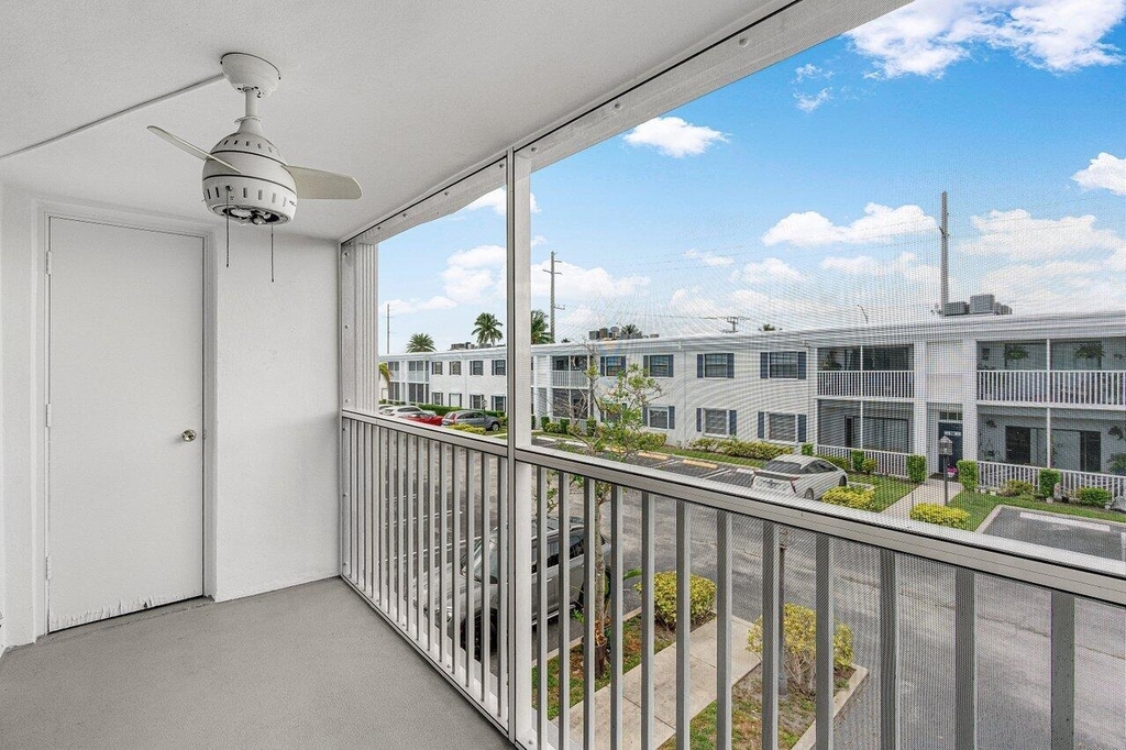 120 Cypress Club Drive - Photo 18
