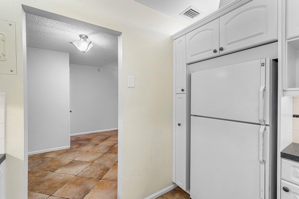 120 Cypress Club Drive - Photo 8