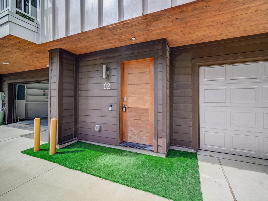 1022 Eldorado Avenue - Photo 2