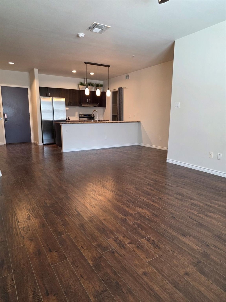 1100 W Trinity Mills Road - Photo 18