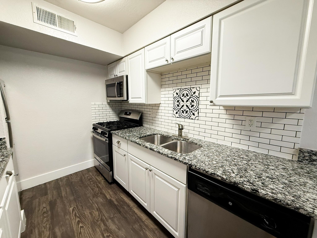 5928 Fletcher Avenue - Photo 7