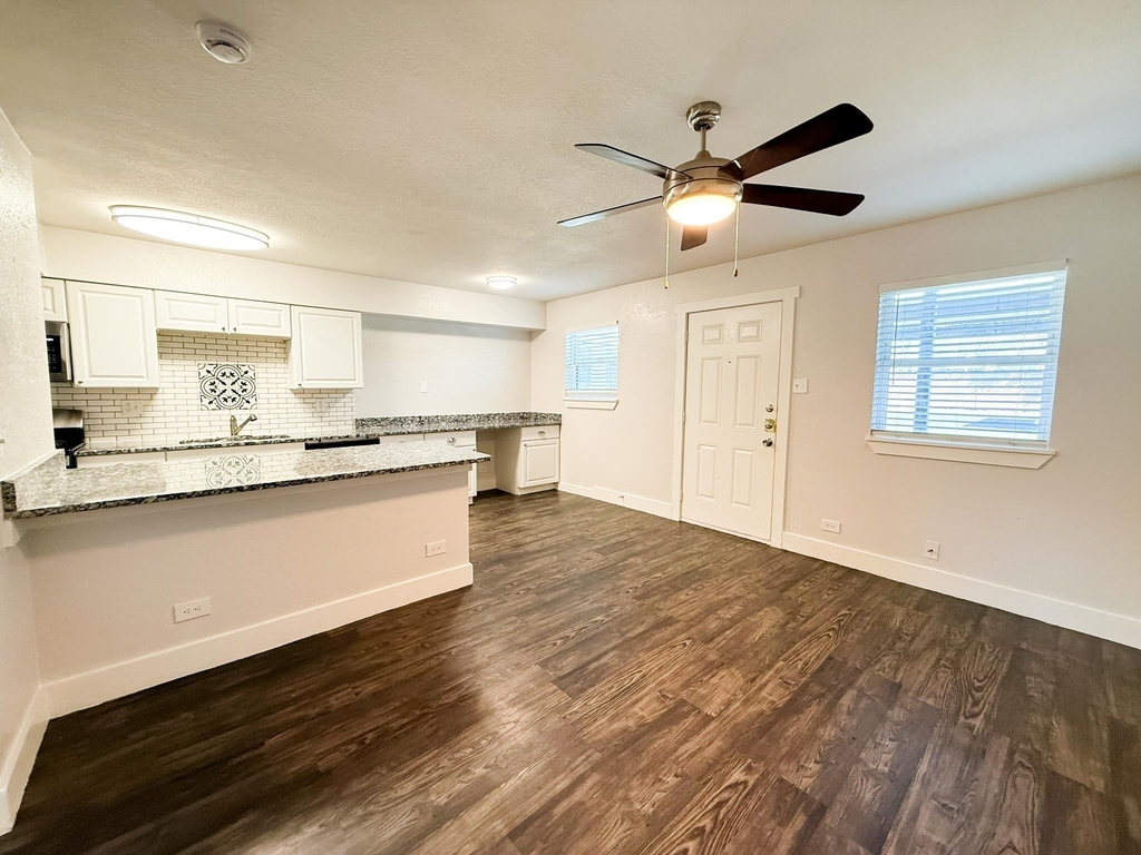 5928 Fletcher Avenue - Photo 10