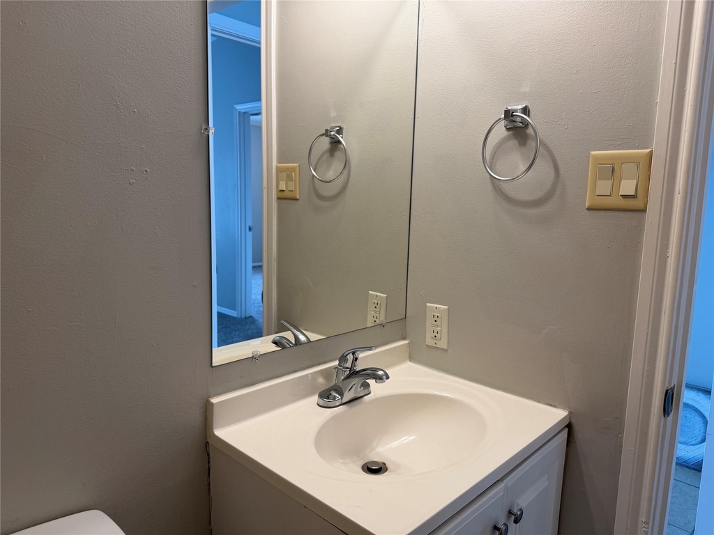 13755 Biggs Street - Photo 9