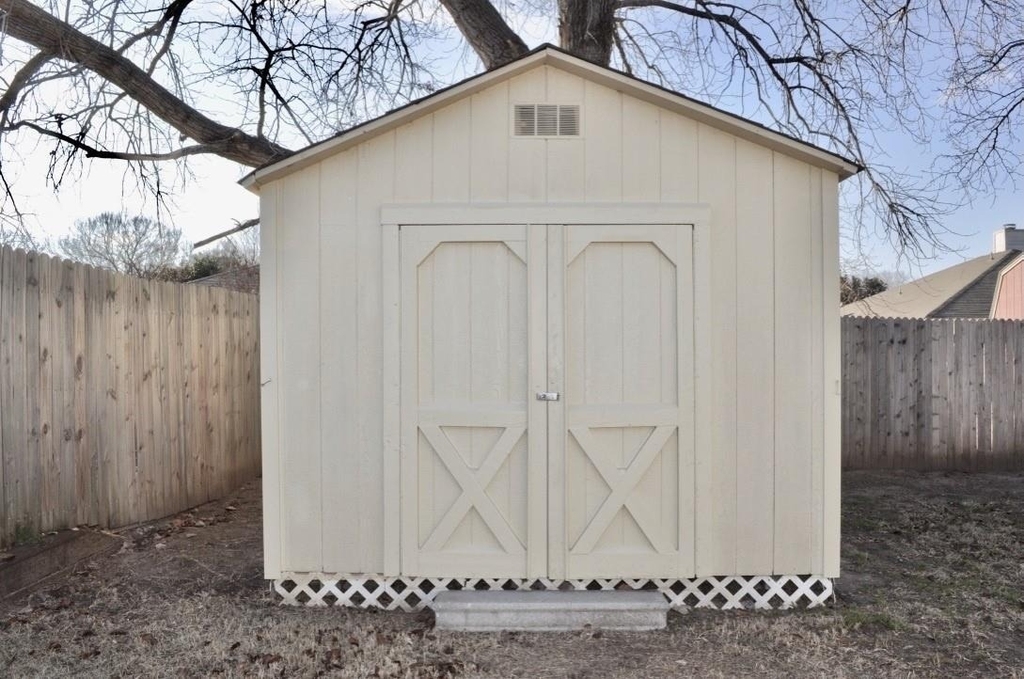 229 Lancelot Drive - Photo 1