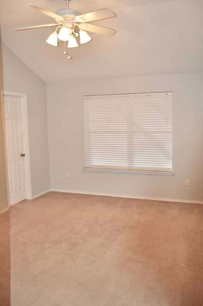 229 Lancelot Drive - Photo 13
