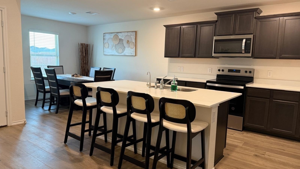 1602 Skyline Drive - Photo 5