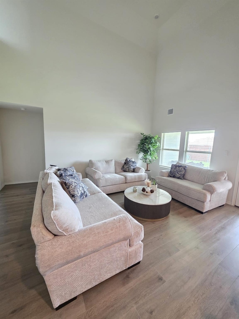 1602 Skyline Drive - Photo 7
